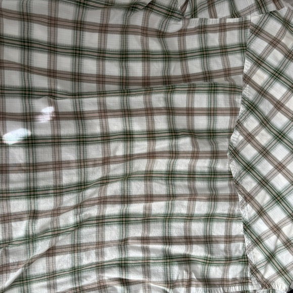 Patagonia cotton button down.  Size L - Picture 3 of 4